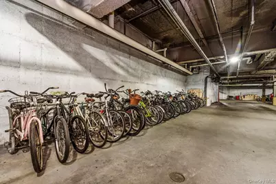 370 W Broadway #4J, Long Beach, NY 11561 - Photo 16