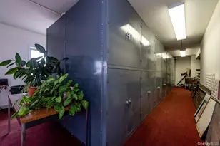 370 W Broadway, Long Beach, NY 11561 - Photo 14