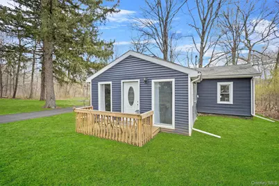 16 Titus Road, Poughkeepsie, NY 12603 - Photo 4