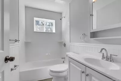 113 Currans Road, Middle Island, NY 11953 - Photo 28