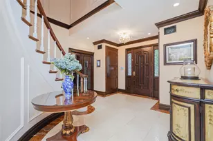 42 Elmhurst Ave, New York, NY 10301 - Photo 16