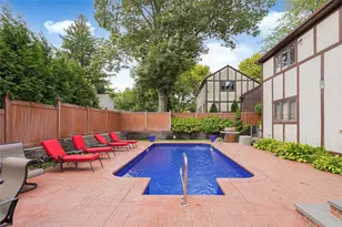 42 Elmhurst Ave, New York, NY 10301 - Photo 44