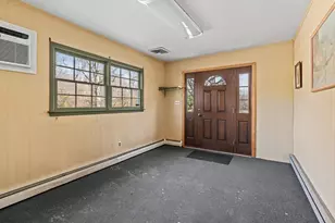 28 Sycamore Ln, Commack, NY 11725 - Photo 14