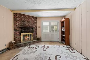 28 Sycamore Ln, Commack, NY 11725 - Photo 8