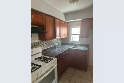 433 Howe Avenue #A, Bronx, NY 10473 - Photo 4