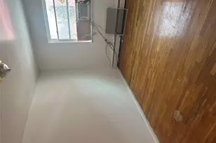 433 Howe Ave, Bronx, NY 10473 - Photo 8