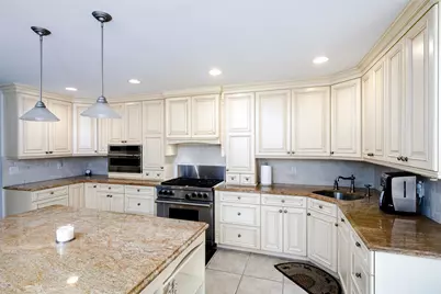 1 Uva Way, Port Jefferson, NY 11777 - Photo 16