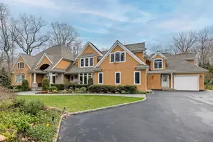 1 Uva Way, Port Jefferson, NY 11777 - Photo 2