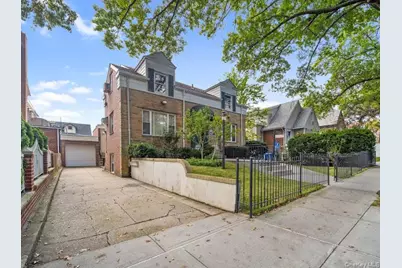 1214 Pelham Parkway S, Bronx, NY 10461 - Photo 2