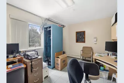 1214 Pelham Parkway S, Bronx, NY 10461 - Photo 10