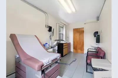 1214 Pelham Parkway S, Bronx, NY 10461 - Photo 14