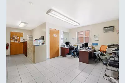 1214 Pelham Parkway S, Bronx, NY 10461 - Photo 16