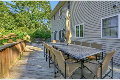 215 Kouros Road, New Suffolk, NY 11956 - Photo 12