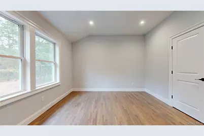 111 Currans Road, Middle Island, NY 11953 - Photo 18