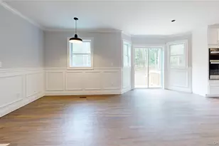 111 Currans Rd, Middle Island, NY 11953 - Photo 10