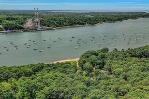 18 Bell Cir, Port Jefferson, NY 11777 - Photo 8