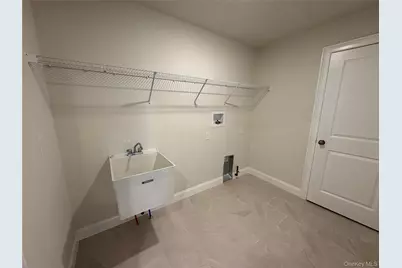 21 Dartmouth Drive, Poughkeepsie, NY 12603 - Photo 12