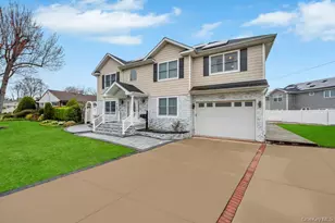 6 Garden Cir, Syosset, NY 11791 - Photo 2