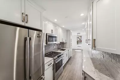 241-20 Northern Boulevard #2B, Little Neck, NY 11362 - Photo 4