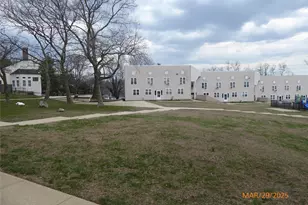 280 Lowndes Ave, Huntington Station, NY 11746 - Photo 20