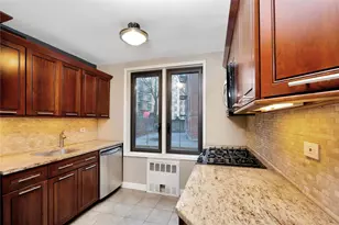 140-50 Burden Crescent, Briarwood, NY 11435 - Photo 18