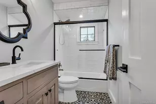 1 Jerry Ln, Glen Cove, NY 11542 - Photo 20