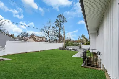 One Jerry Lane, Glen Cove, NY 11542 - Photo 28