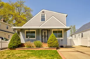 25 Virginia Dr, Elmont, NY 11003 - Photo 2