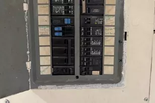 35-34 31st St, Astoria, NY 11106 - Photo 16