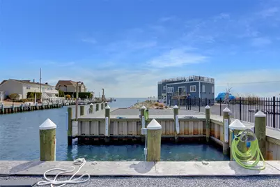 505 East Drive, Copiague, NY 11726 - Photo 30