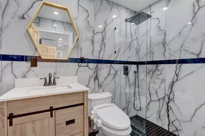 505 East Drive, Copiague, NY 11726 - Photo 24