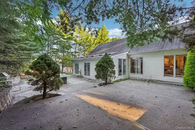 8 Abbey Road, Orangeburg, NY 10962 - Photo 40