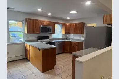 7 Broadview Road, Poughkeepsie, NY 12603 - Photo 10