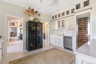 31 Fort Hill Dr, Lloyd Harbor, NY 11743 - Photo 12