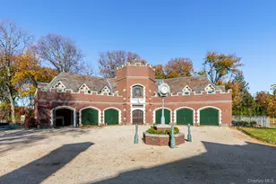 31 Fort Hill Dr, Lloyd Harbor, NY 11743 - Photo 6