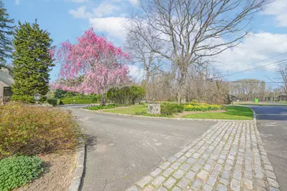 527 Deer Park Avenue, Dix Hills, NY 11746 - Photo 40