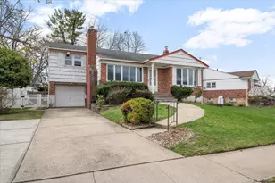 18 Hilary Ln, Westbury, NY 11590 - Photo 2