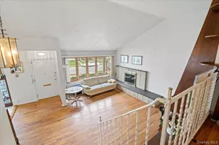 18 Hilary Ln, Westbury, NY 11590 - Photo 14