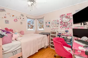 315 Cedar Ct, Copiague, NY 11726 - Photo 12