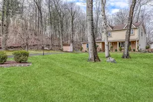 5 Reeder Pl, Suffern, NY 10901 - Photo 4