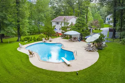 5 Reeder Place, Suffern, NY 10901 - Photo 2