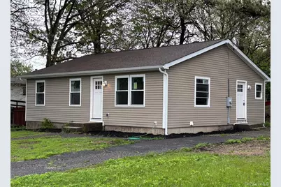 159 Washington Avenue, Wheatley Heights, NY 11798 - Photo 2