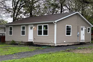 159 Washington Ave, Wheatley Heights, NY 11798 - Photo 2