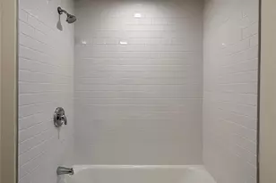 159 Washington Ave, Wheatley Heights, NY 11798 - Photo 16