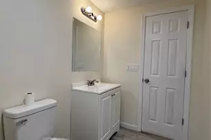 159 Washington Ave, Wheatley Heights, NY 11798 - Photo 14