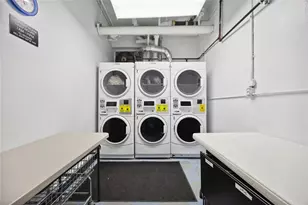 72-11 110th St, Forest Hills, NY 11375 - Photo 16