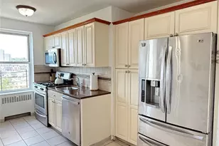 2630 Kingsbridge Terrace, Bronx, NY 10463 - Photo 6