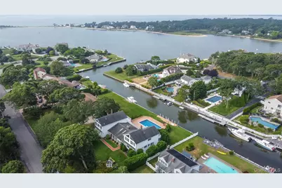 20 Oak Lane, Hampton Bays, NY 11946 - Photo 4