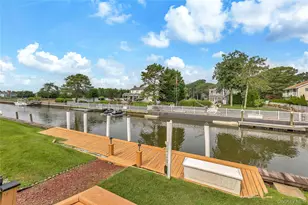 20 Oak Ln, Hampton Bays, NY 11946 - Photo 6