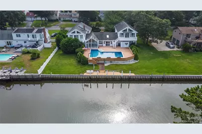 20 Oak Lane, Hampton Bays, NY 11946 - Photo 38